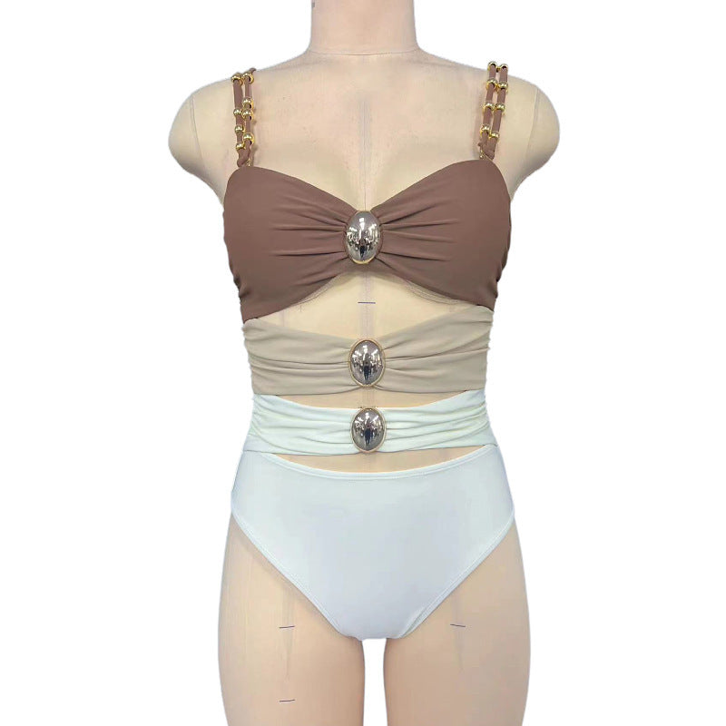 Dame højtaljet bikini med raffineret indpakningsdesign og gyldne accenter Skovae