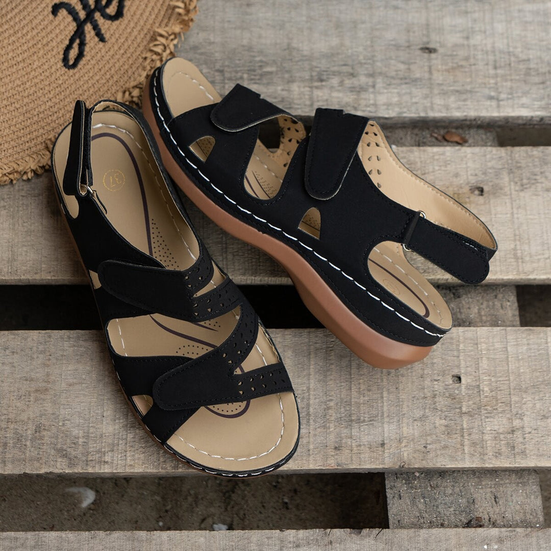 Dame Riemchen-sandaler med justerbar lukning og ergonomisk sål Stilla