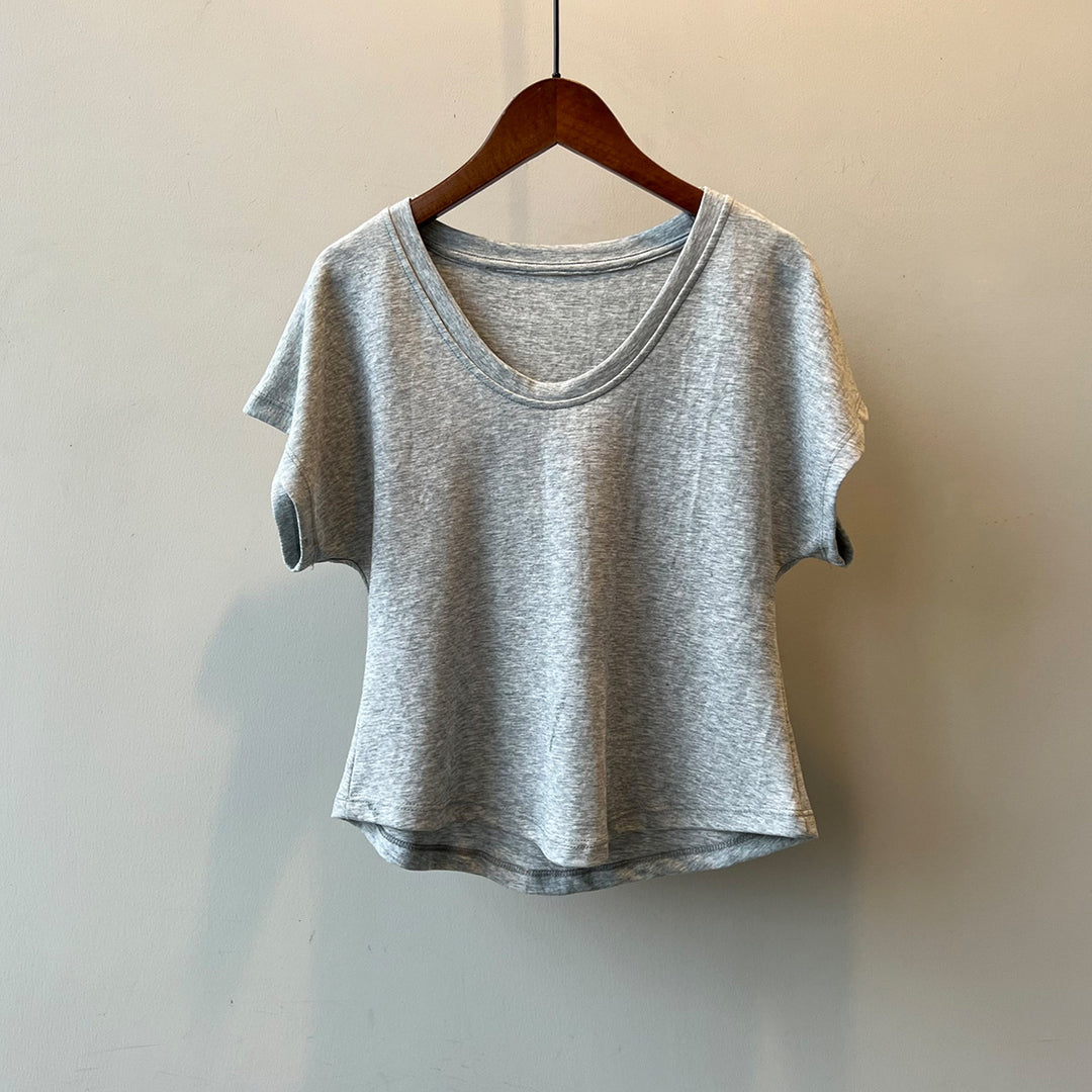 Dame afslappet T-shirt med bred rund halsudskæring og komfortabel pasform Stilla
