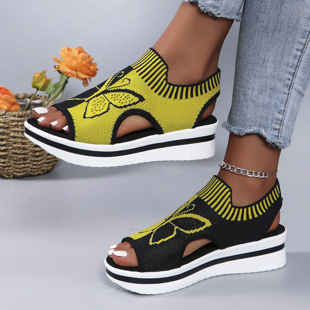 Dame sportsandaler med moderigtigt sommerfugledesign og skridsikker sål Stilla