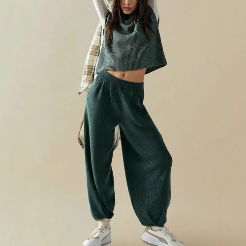 Dame Strik-Loungewear Sæt med cropped top og behagelige bukser Stilla