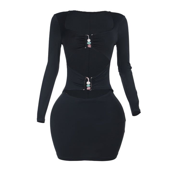 Dame figursyet minikjole med stilfulde cut-outs og elegante dekorelementer Skovae