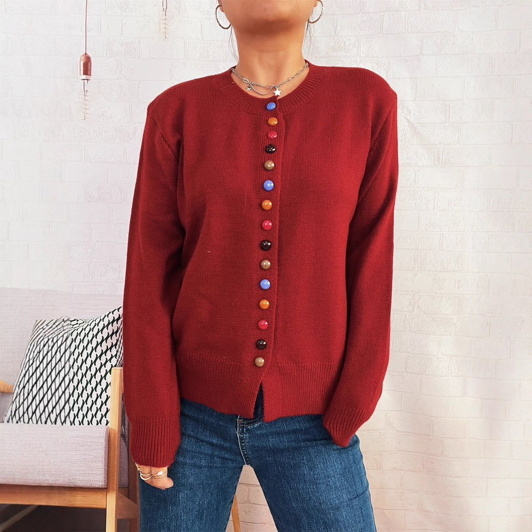 Kvinders cardigan med farverig knapdetalje Stilla