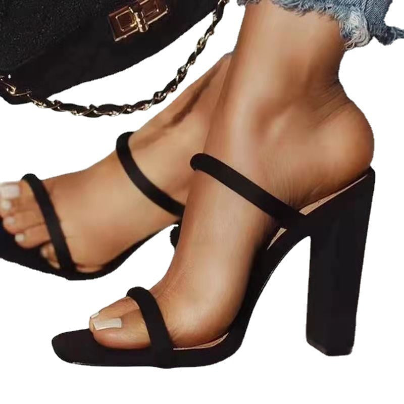 Dame nan elegante glid-sandal med firkantet tåparti slanke remme og stabil blok hæl Skovae