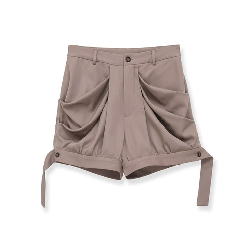 Dame elegante shorts med innovativt plissering og praktiske sidelommer Skovae