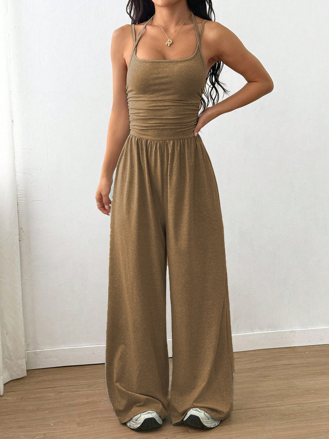 Dame luftig jumpsuit med høj talje og justerbare stropper Skovae
