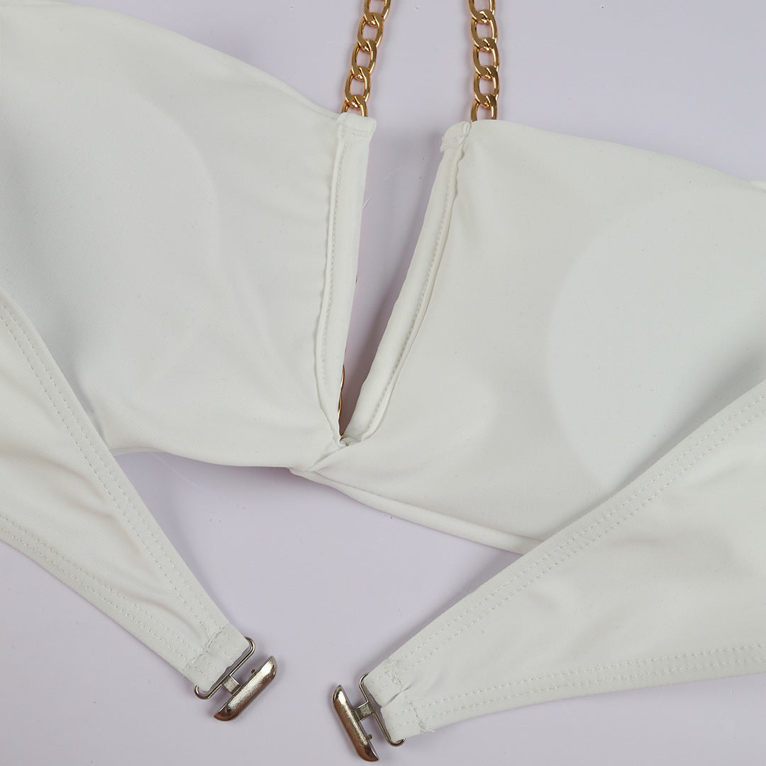 Dame bikini-sæt med moderne bandeau-top og elegant spids nederdel Stilla
