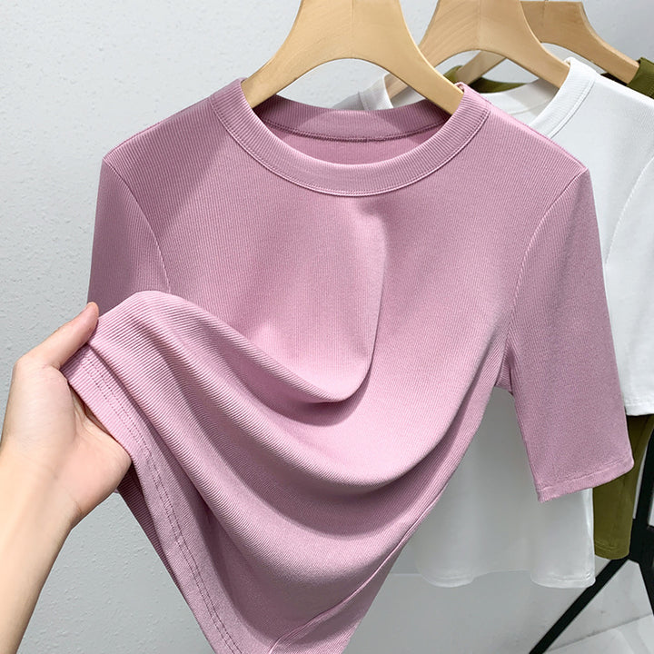 Dame kortærmet t-shirt med fin ribstruktur og elegant rundhalsudskæring Stilla