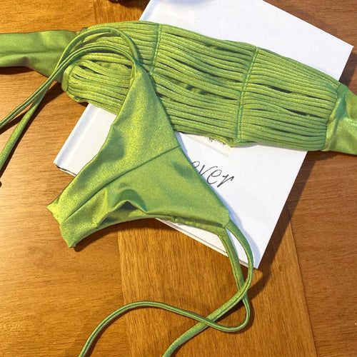 Dame bikini-sæt med justerbare stropper og flæsedetaljer Stilla
