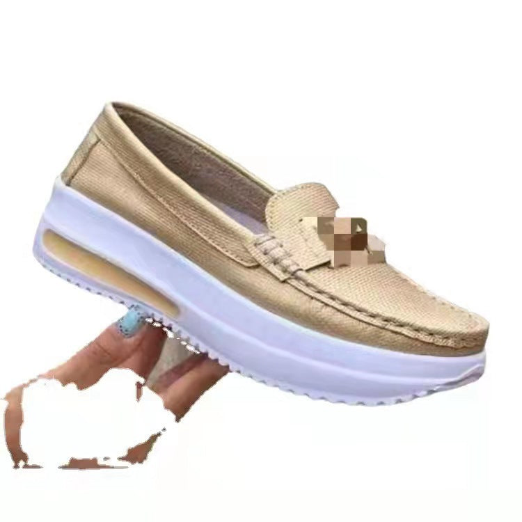 Dame Slip-On Mokkasiner med moderne design og komfortabel plateau-sål Stilla
