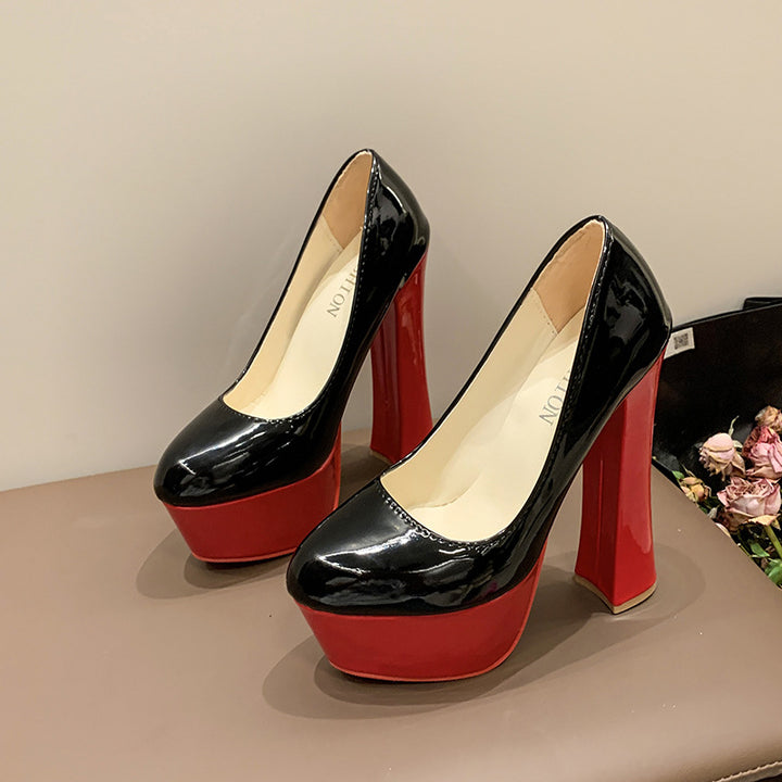 Dame plateau pumps med elegant højglans-look og stabil platform Stilla