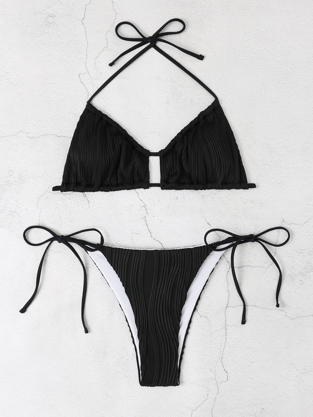 Dame bikini sæt med elegante rynkedetaljer og justerbare stropper Stilla