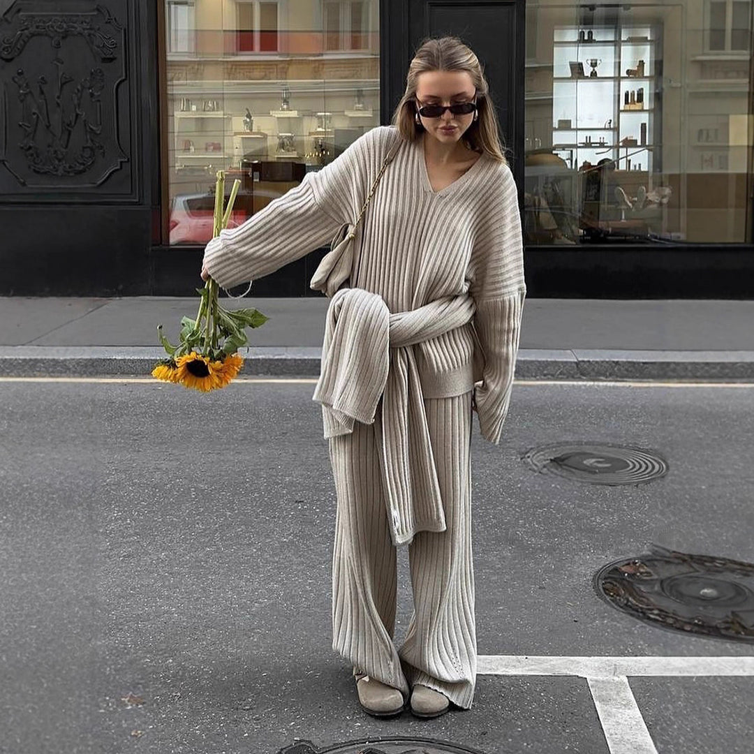 Kvinders strikdragt med en løs pasform og elegant design Stilla