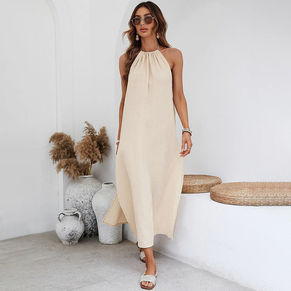 Damerne maxi kjole med fin ruffle detalje og elegant halterneck neckline Stilla