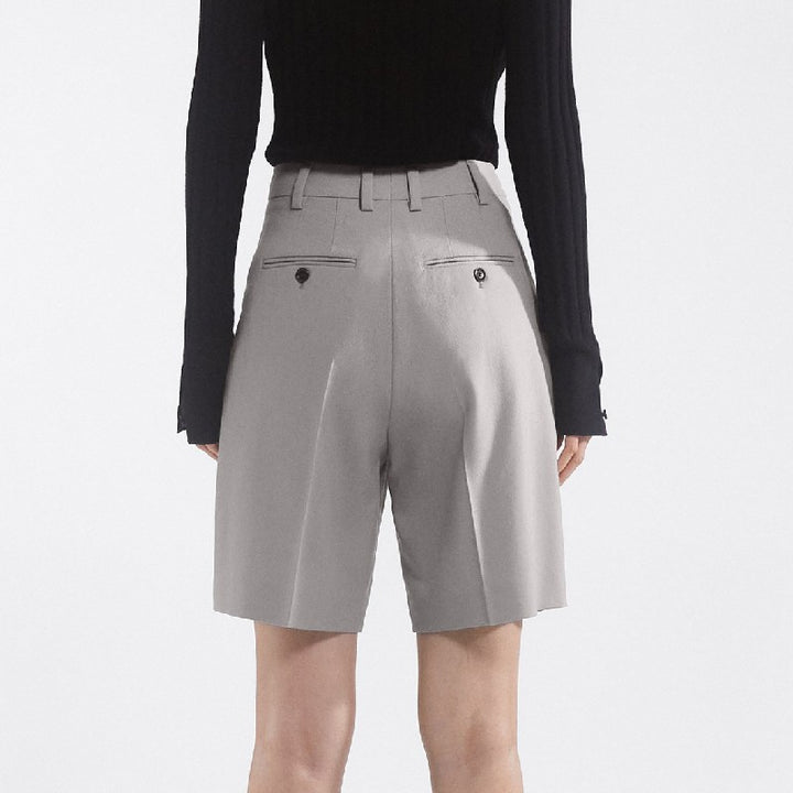 Dame brede Chinoshorts med elegant plissering Stilla