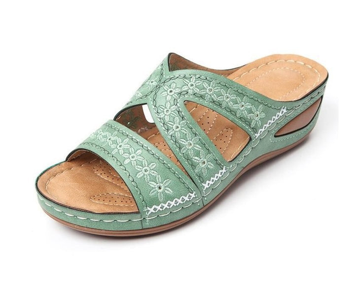 Dame Komfortable Wedge-sandaler med blomsterdetaljer og anatomisk fodseng Stilla
