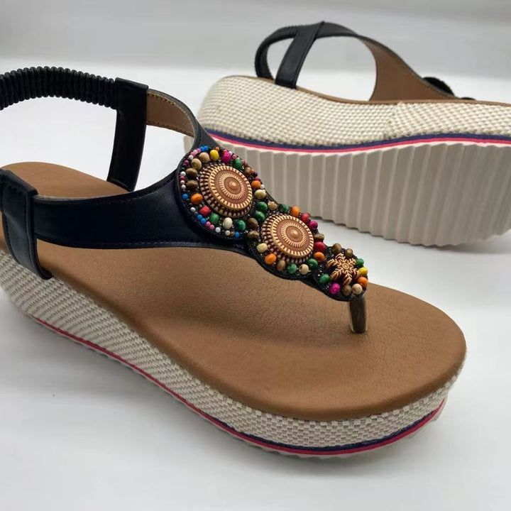Dame Wedge-sandaler med kunstnerisk perle-applikation Stilla