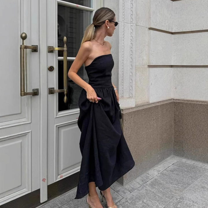 Dame Lang Chiffonkjole med off-shoulder design og elegant snit Stilla