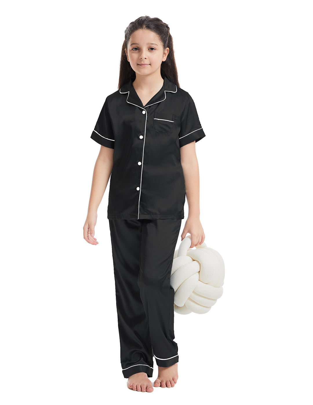 Dame pyjamasæt i luksuriøs satin med elegante syninger Stilla