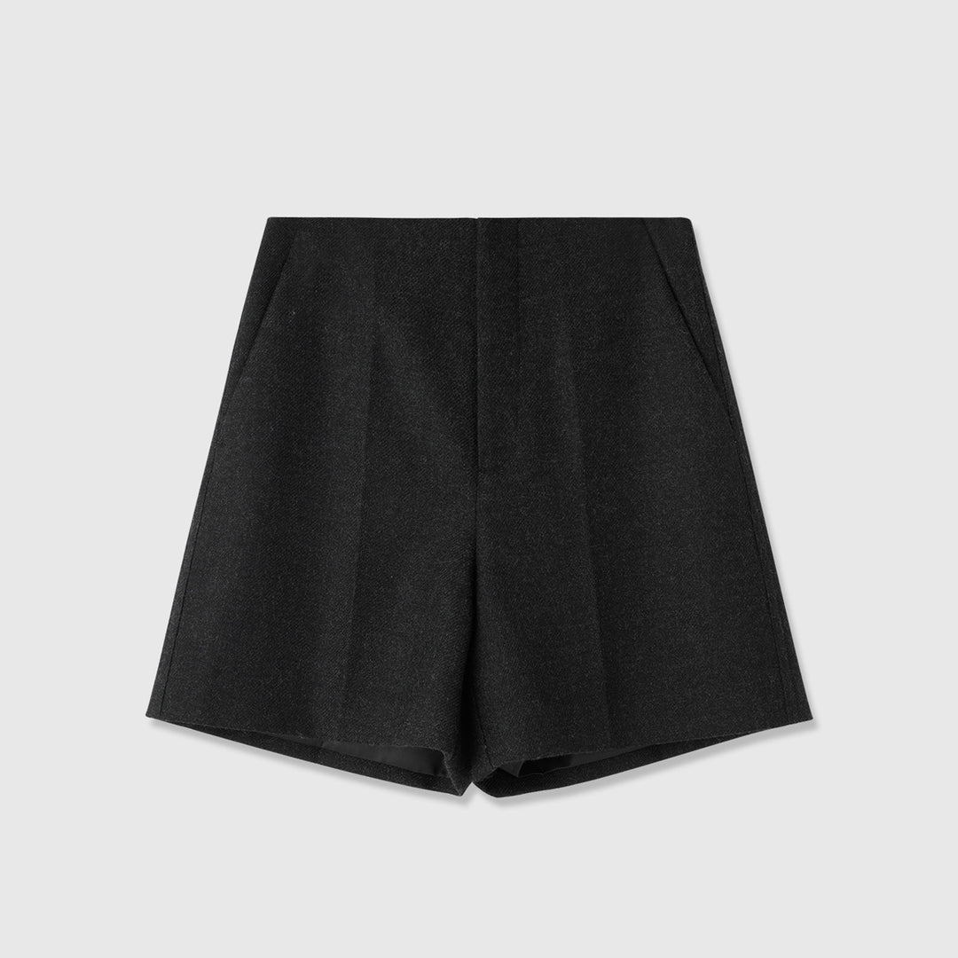 Dame elegante shorts med klassisk snit og elegante strygede folder Stilla