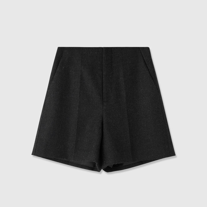 Dame elegante shorts med klassisk snit og elegante strygede folder Stilla
