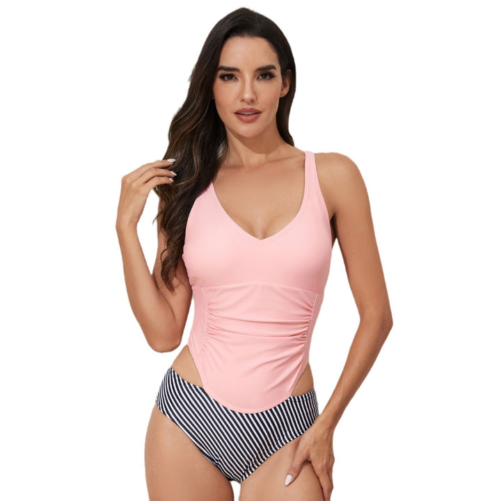Damer Elegant One-Piece Badedragt med moderne rynker og dyb V-udskæring Stilla