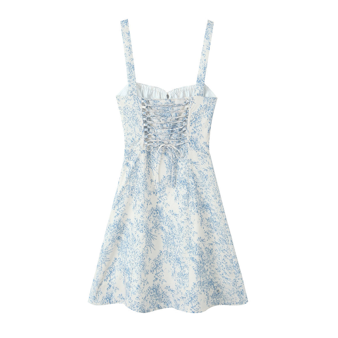 Dame legende sommerkjole med floral mønster og svajende snit Stilla