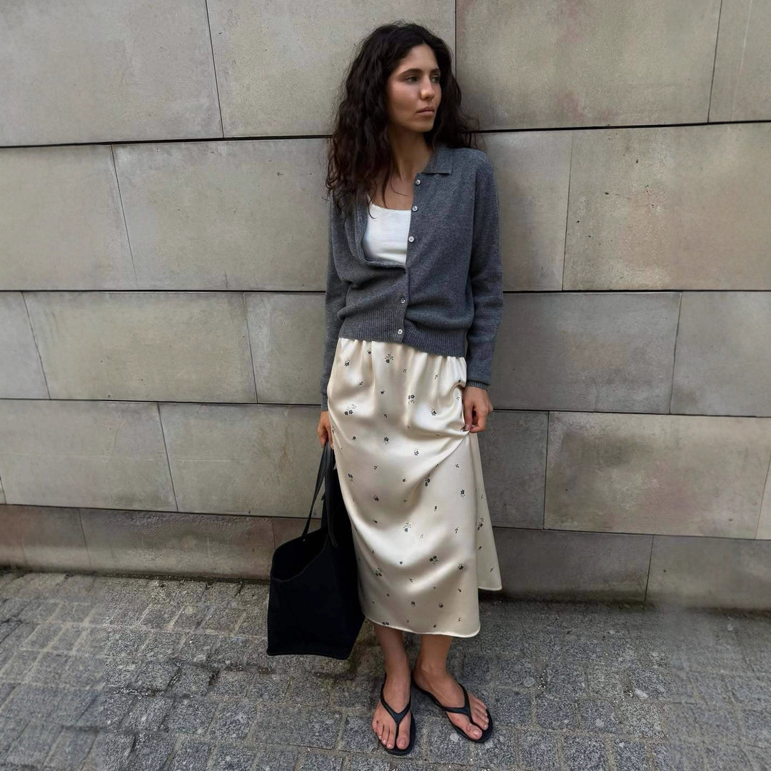 Dame cardigan med tidløst design og elegant knaplukning Stilla