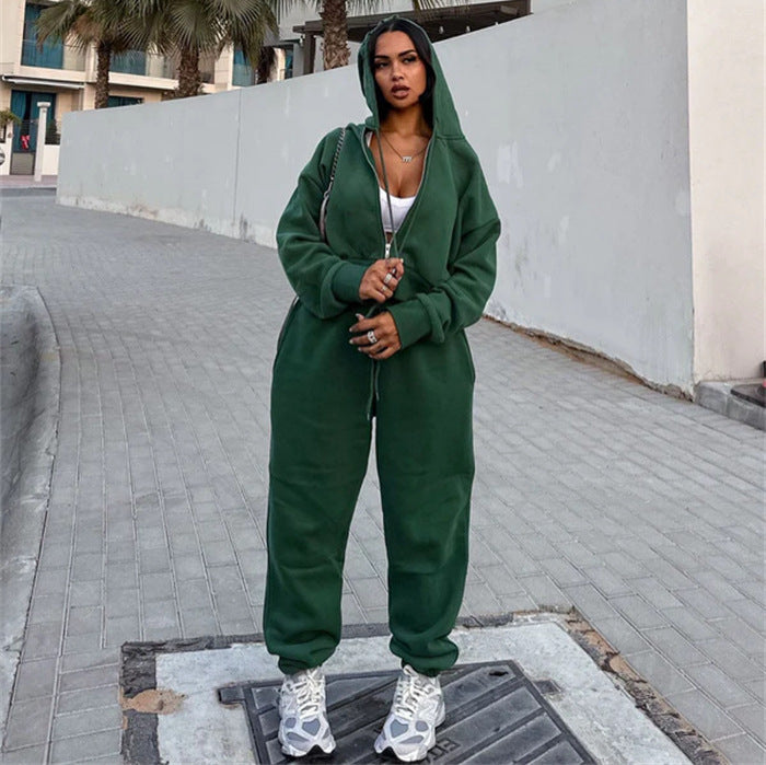 Kvinders afslappede sæt med kort hoodie og brede bukser Skovae