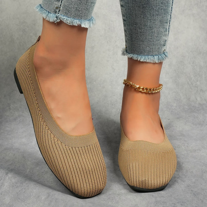 Dame behagelige Slip-On Ballerinaer lavet af elastisk strikmateriale Stilla