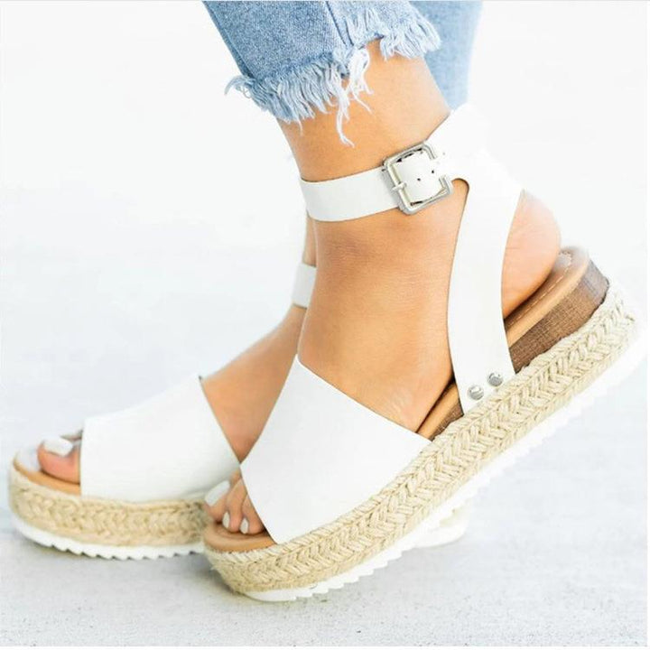 Dame Plateau-sandaler med elegant fodseng og justerbar rem Stilla