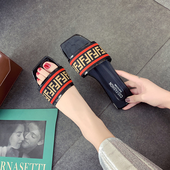 Dame sandaler med moderigtig bred rem og stabil sål Stilla