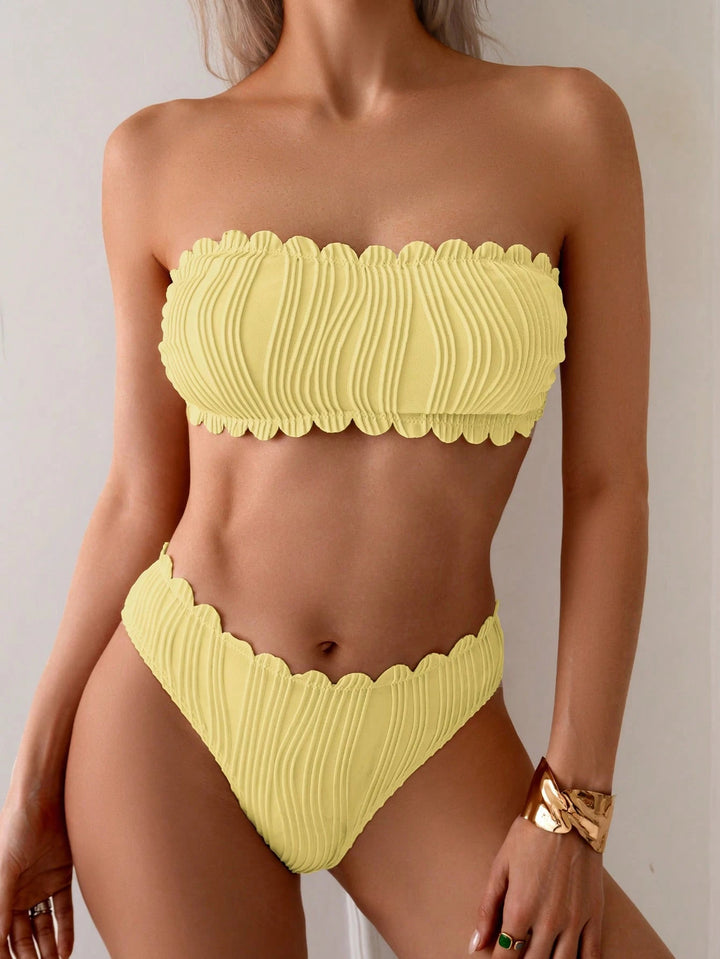 Dame bandeau-bikini med moderne bølgedesign Skovae