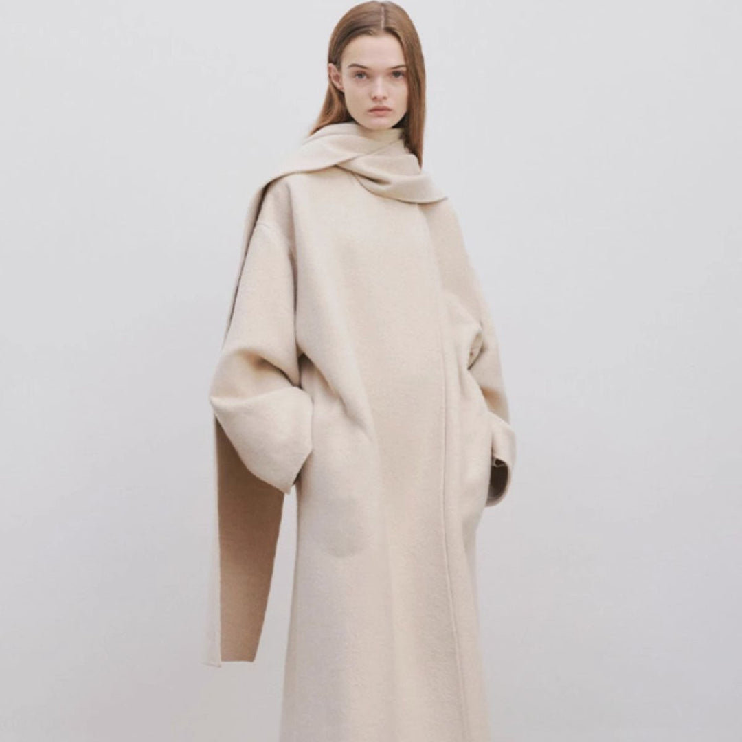 Kvinders elegante og tidløse uld poncho med tørklæde Stilla