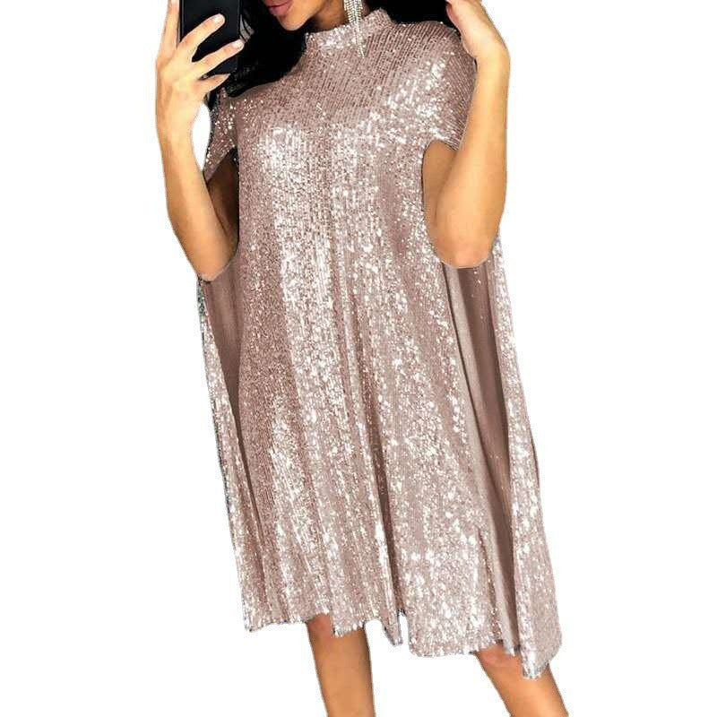 Kvinders elegante, glitrende aftenkjole med en bred pasform og funklende udseende