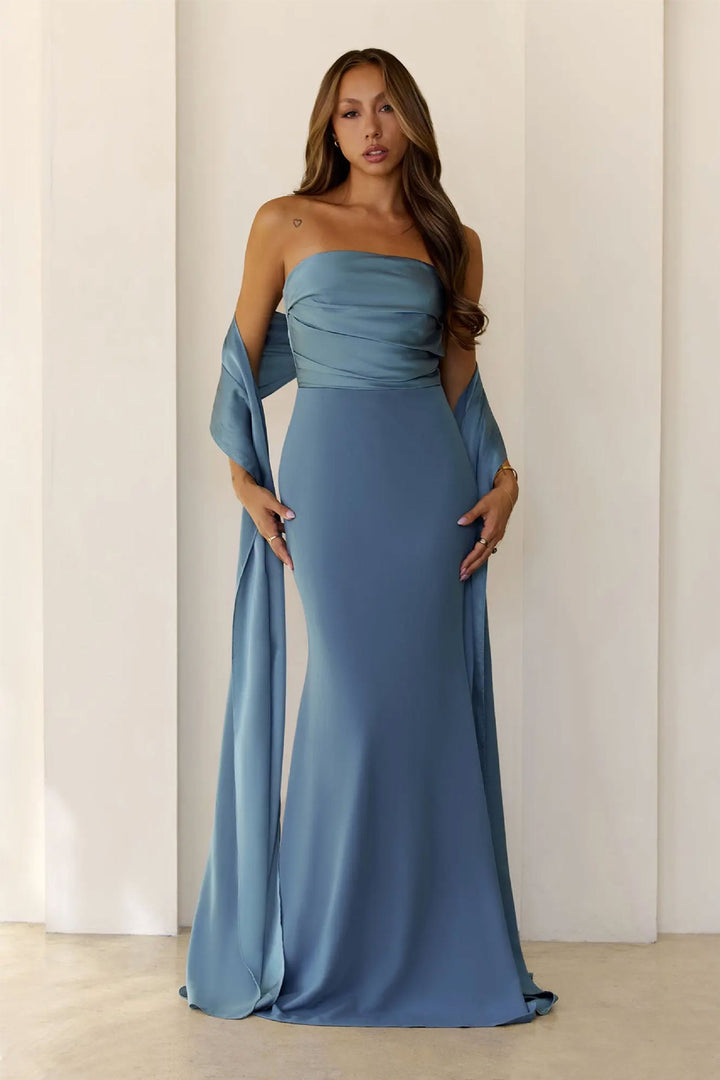 Dame elegante aften kjole med bare skuldre og flydende stof Skovae