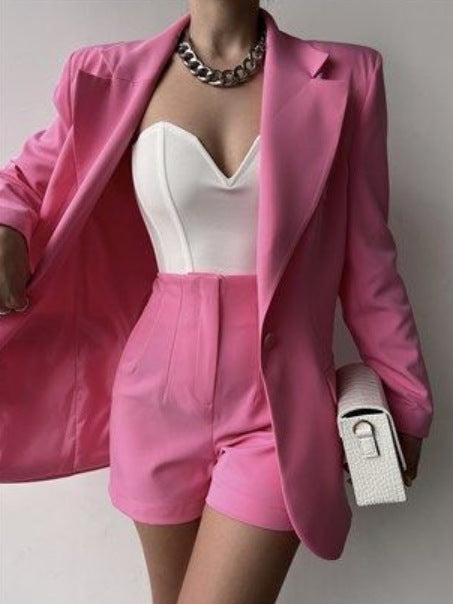 Dame blazer-sæt med ærmeløs top og shorts Stilla