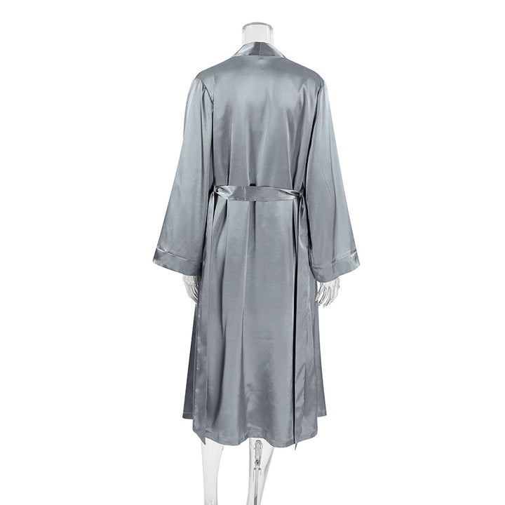 Dame luksuriøs satin morgenkåbe med elegante detaljer Stilla