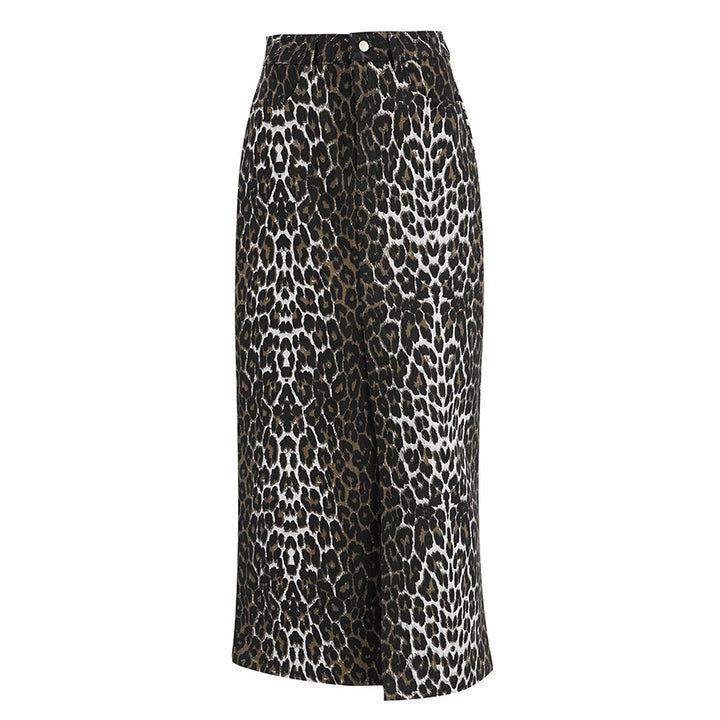 Dame maxiskørt med elegant leopardmønster og sideslids Stilla