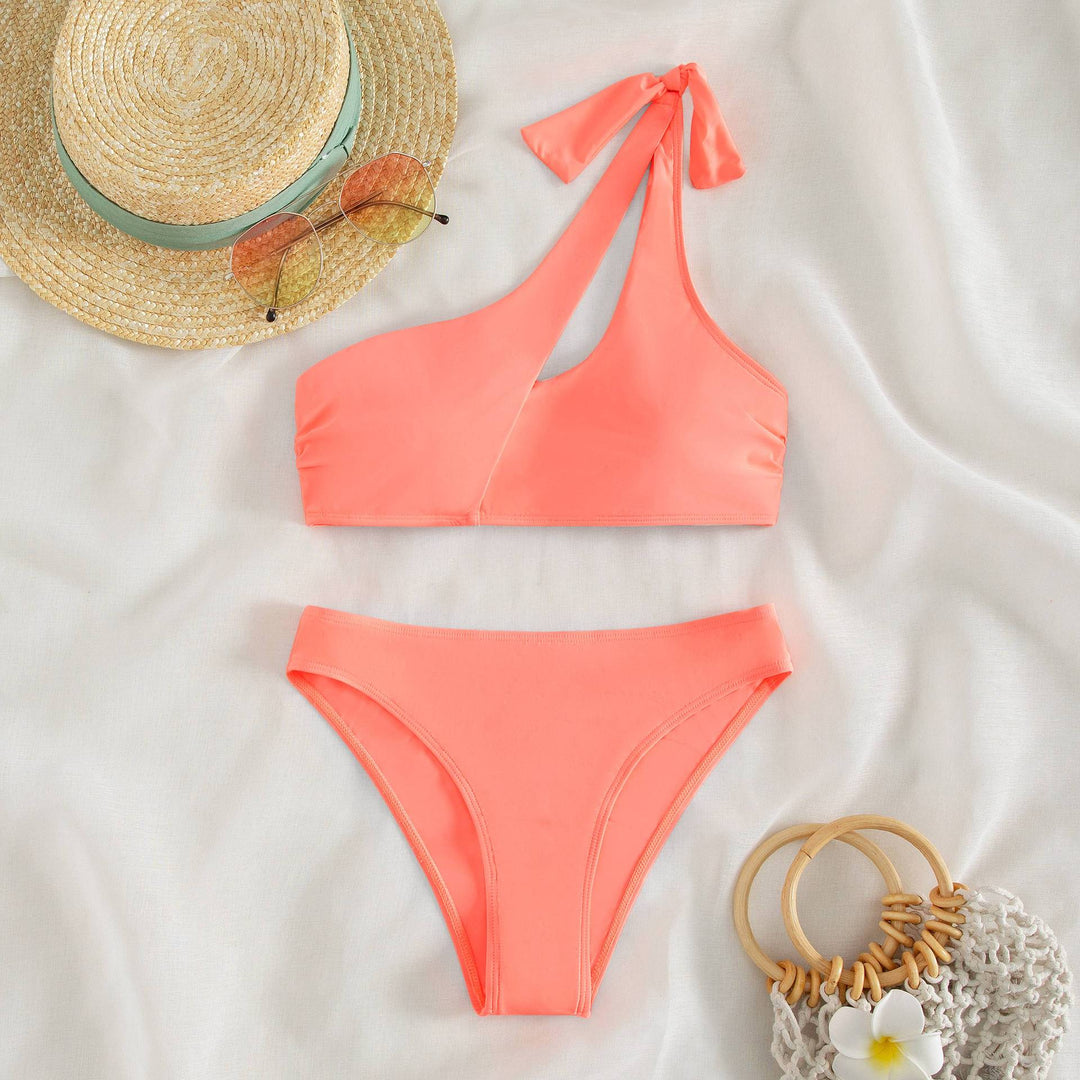 Dame asymmetrisk bikini med moderne cut-outs Skovae