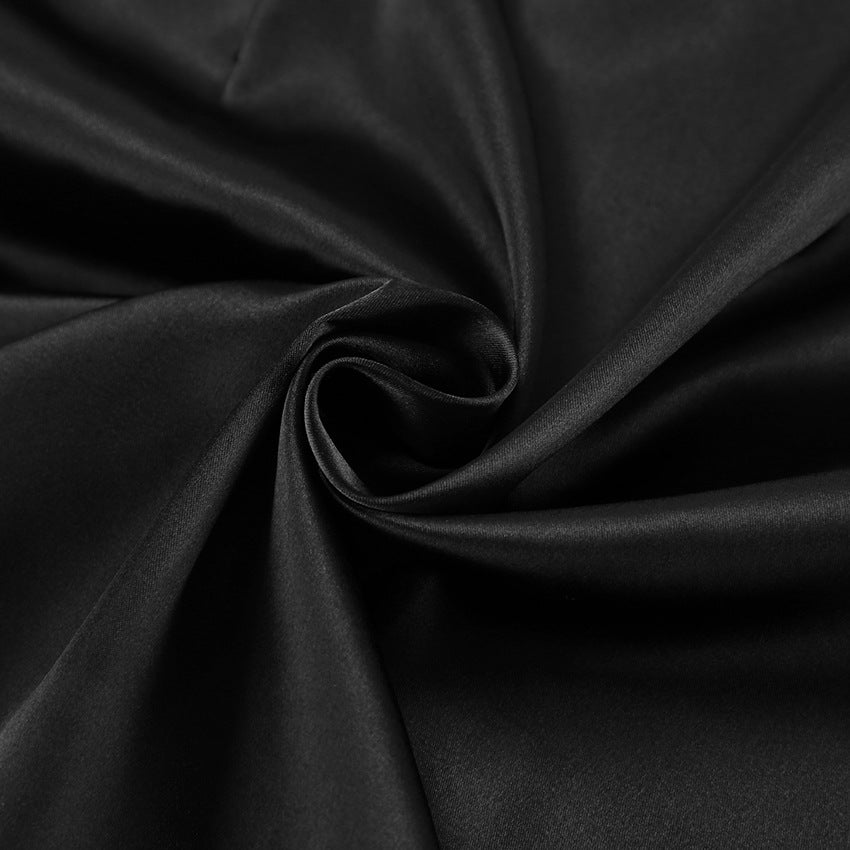 Dame spidsskjorte med glitrende satin og forførende design Stilla
