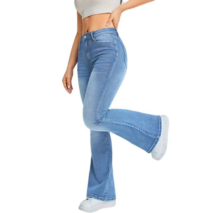 Dame Bootcut Jeans med høj talje og moderne vask Skovae