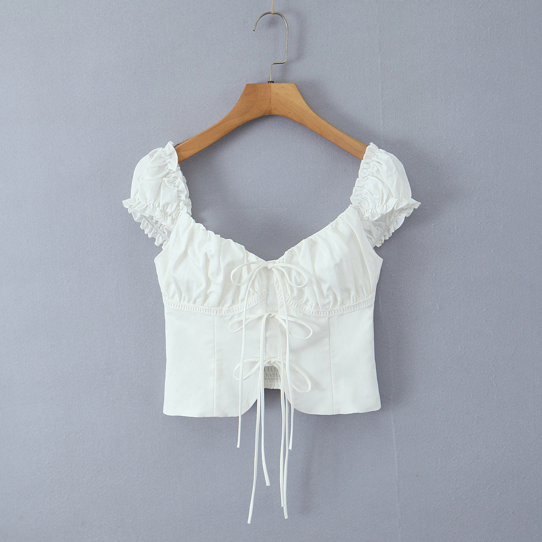 Dame vintage-inspireret crop-top med ruffle detaljer og moderne snit Stilla