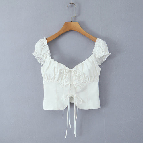 Dame vintage-inspireret crop-top med ruffle detaljer og moderne snit Stilla