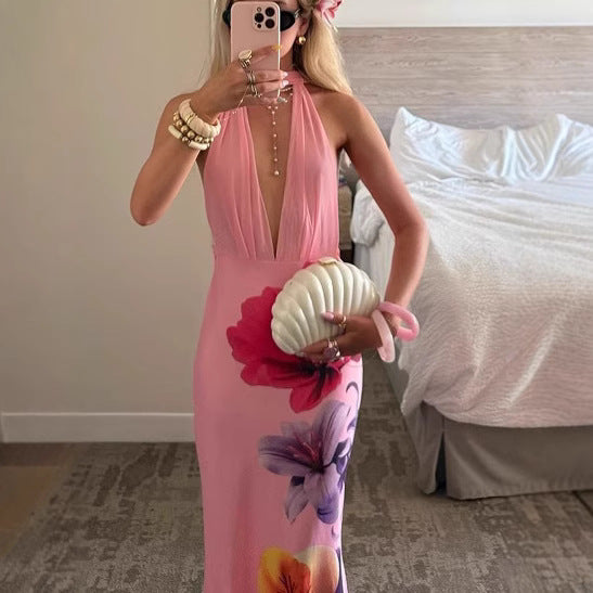Femme Halterneck Floral Maxi Kjole med Deep V Detalje Stilla