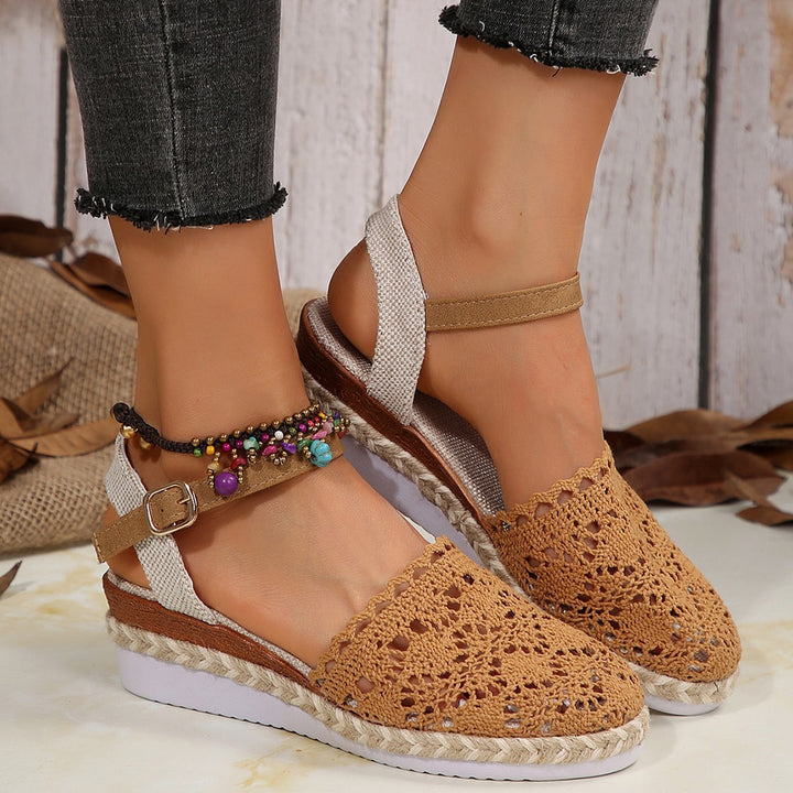 Dame elegante espadrillos med håndlavet hækle-design og justerbar ankelrem Stilla
