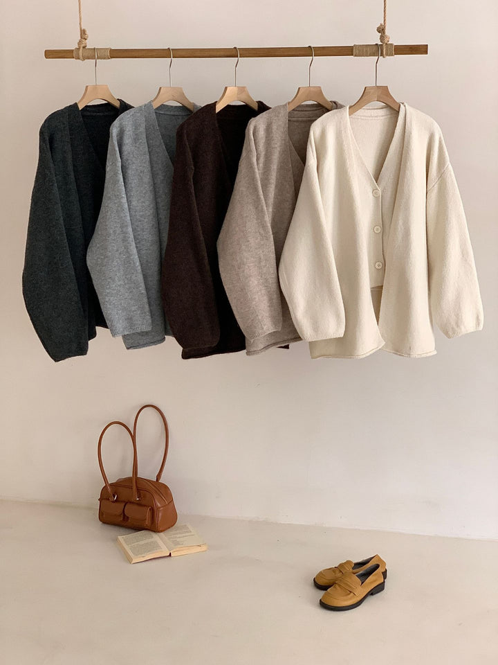 Kvinders casual strik cardigan med knaplukning og voluminøse ærmer Stilla
