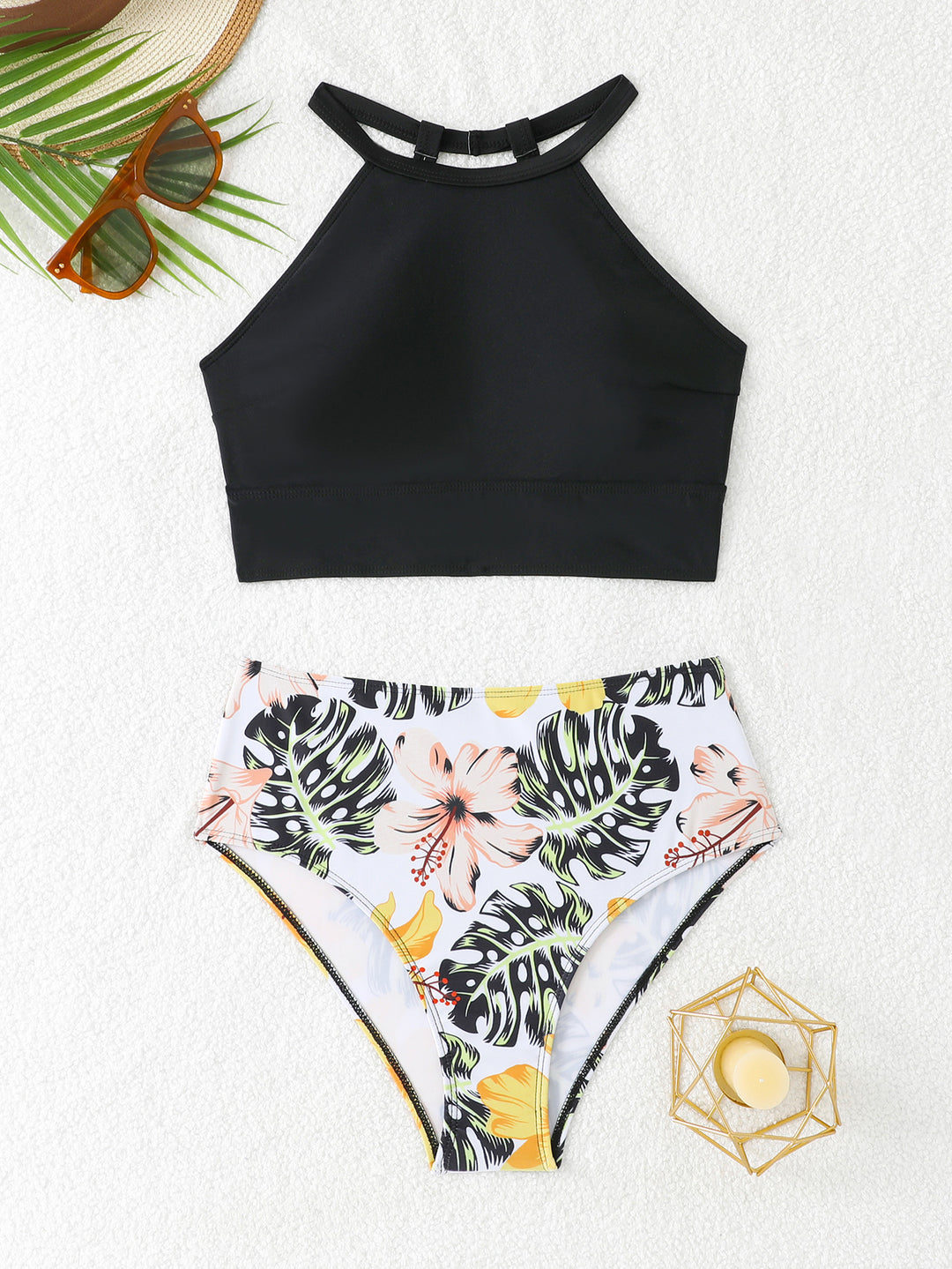 Dame Sporty Bikini-sæt med højfarvet top og blomsterområde nederst Stilla