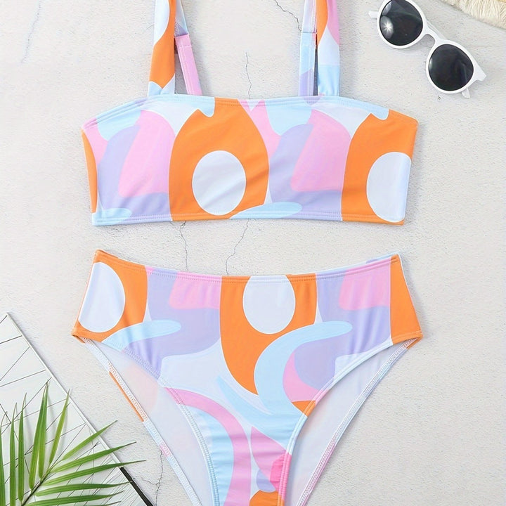 Dame bikini-sæt med moderne grafisk design og brede stropper Skovae
