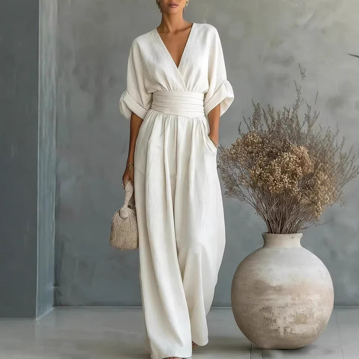 Dame jumpsuit med elegant V-udskæring og bredt ben Skovae